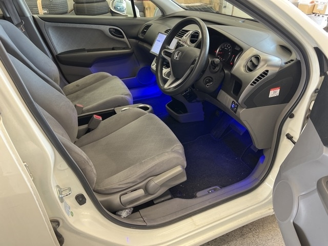 HONDA STREAM 2009