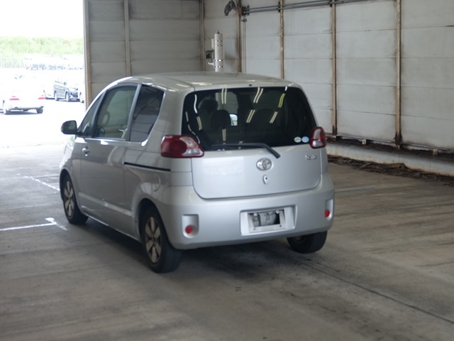 TOYOTA PORTE 2008