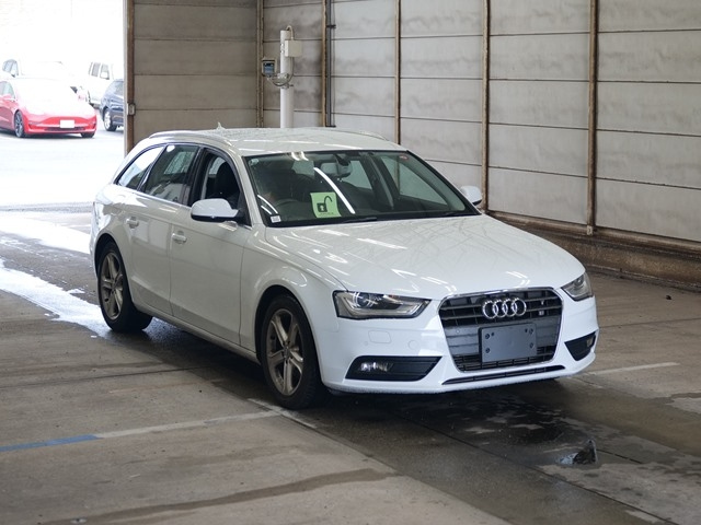AUDI A4 2012
