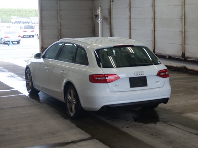 AUDI A4 2012
