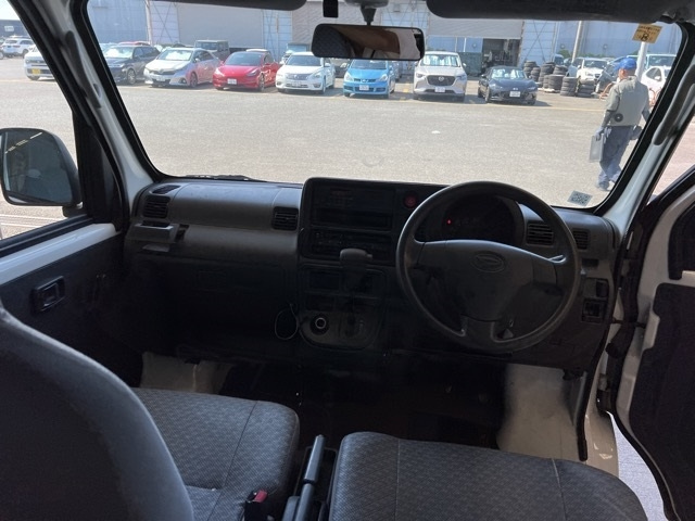 DAIHATSU HIJET VAN 2015