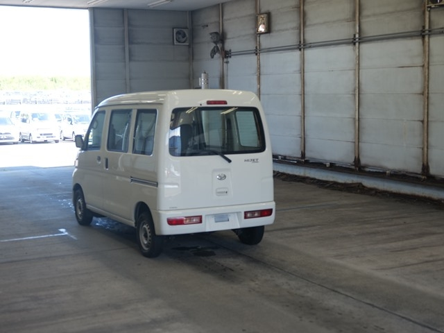 DAIHATSU HIJET VAN 2015