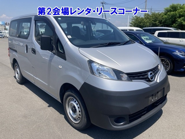 NISSAN NV200 2020
