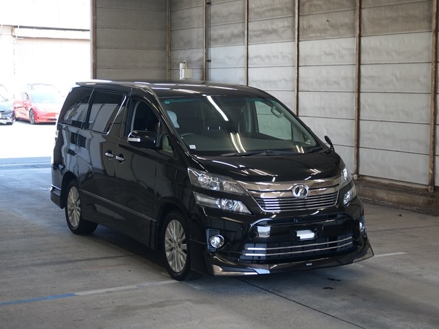 TOYOTA VELLFIRE 2013