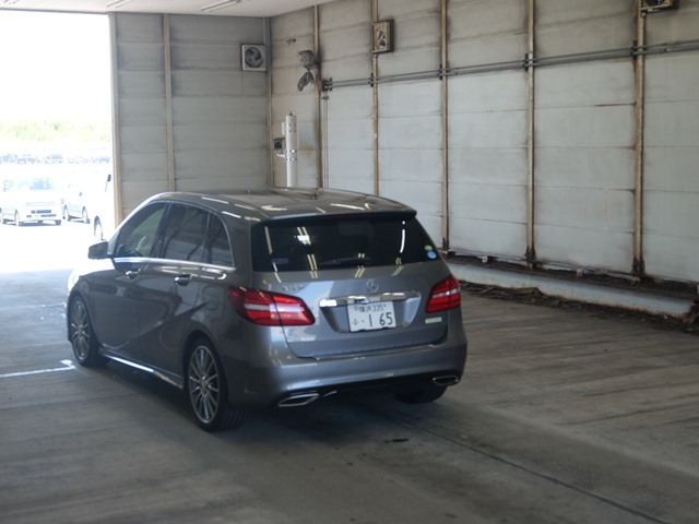 MERCEDES BENZ B CLASS 2015