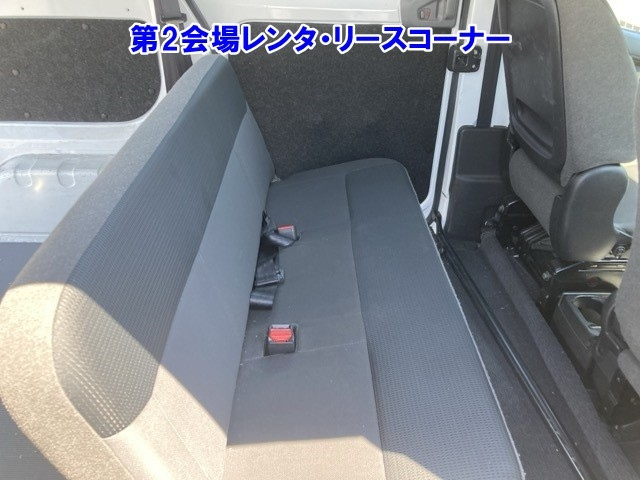 NISSAN NV200 2019