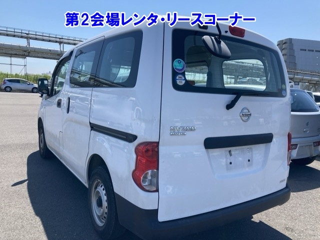 NISSAN NV200 2019