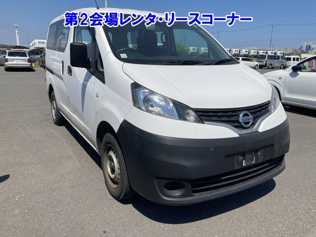 NISSAN NV200 2019