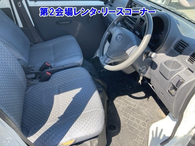 DAIHATSU HIJET VAN 2014