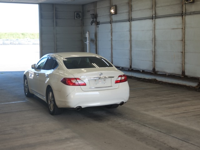 NISSAN FUGA 2014
