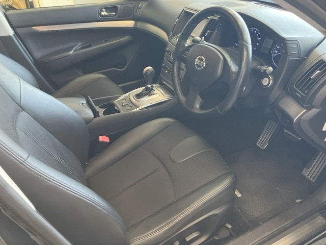 NISSAN SKYLINE 2010