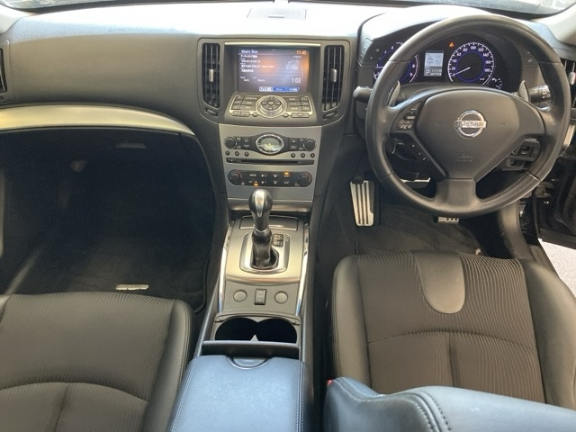 NISSAN SKYLINE 2010