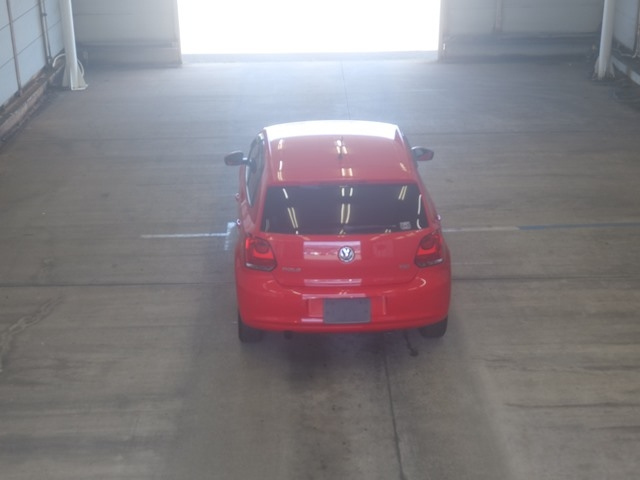 VOLKSWAGEN POLO 2012