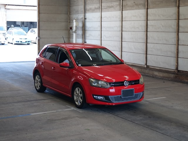 VOLKSWAGEN POLO 2012
