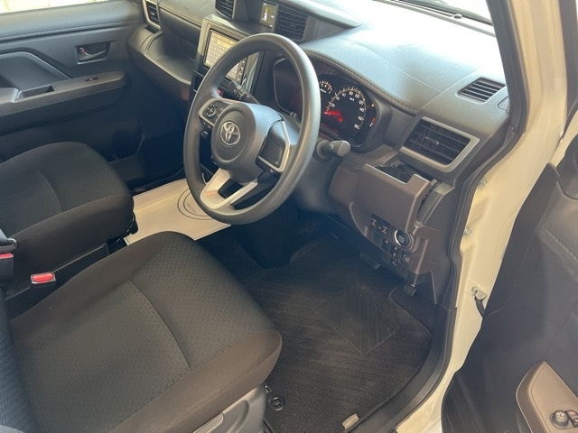 TOYOTA ROOMY 2022