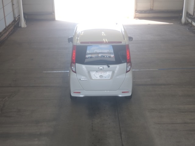 TOYOTA ROOMY 2022
