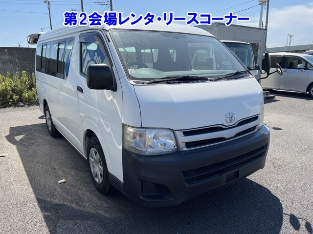 TOYOTA HIACE 2012
