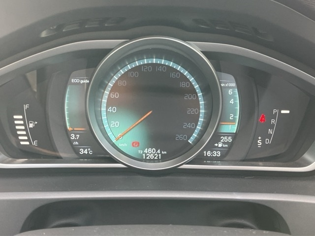 VOLVO V40 2015