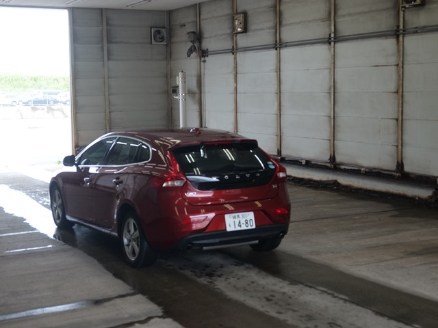 VOLVO V40 2015