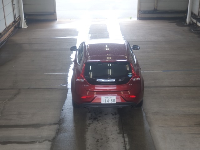 VOLVO V40 2015