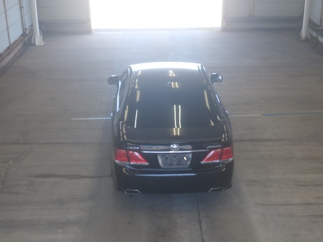 TOYOTA CROWN 2010