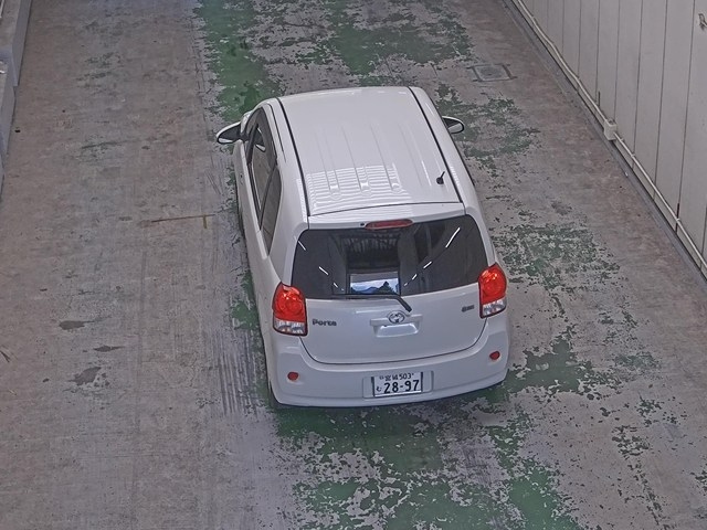 TOYOTA PORTE 2013