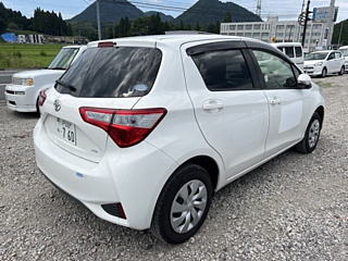 TOYOTA VITZ 2019