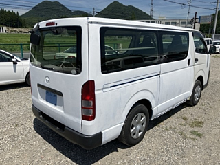 TOYOTA HIACE VAN 2016