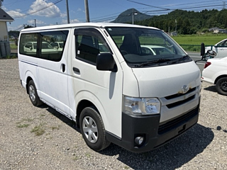 TOYOTA HIACE VAN 2016