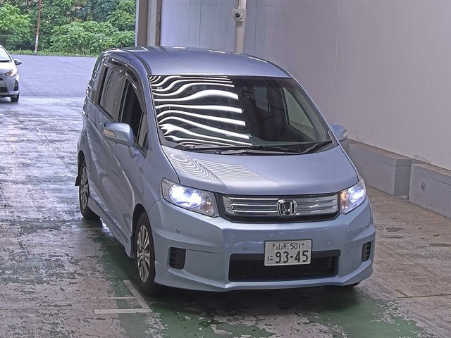 HONDA FREED 2013