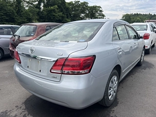 TOYOTA PREMIO 2018