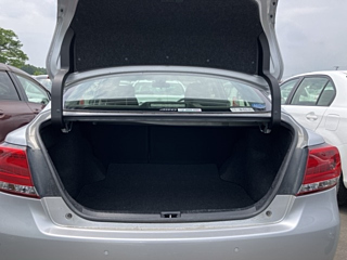 TOYOTA PREMIO 2018