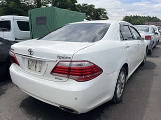 TOYOTA CROWN 2012