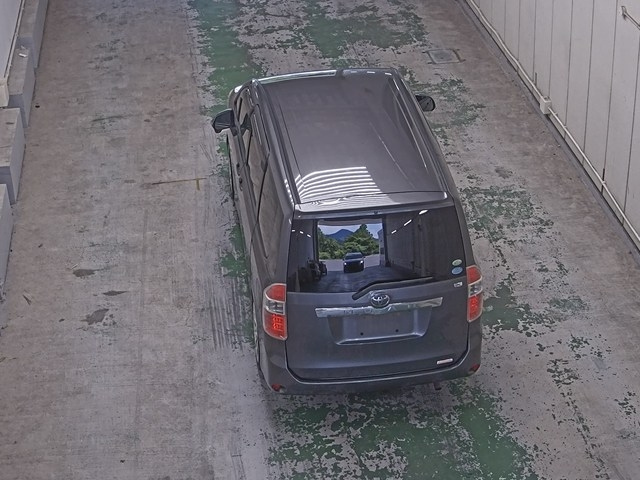 TOYOTA NOAH 2009