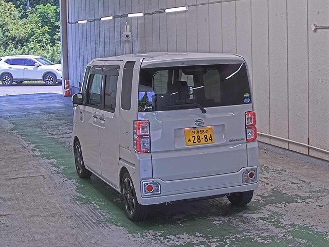 DAIHATSU WAKE 2017