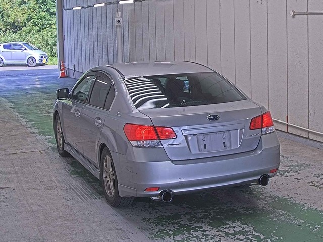 SUBARU LEGACY B4 2009