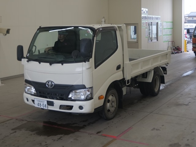 TOYOTA DYNA 2017