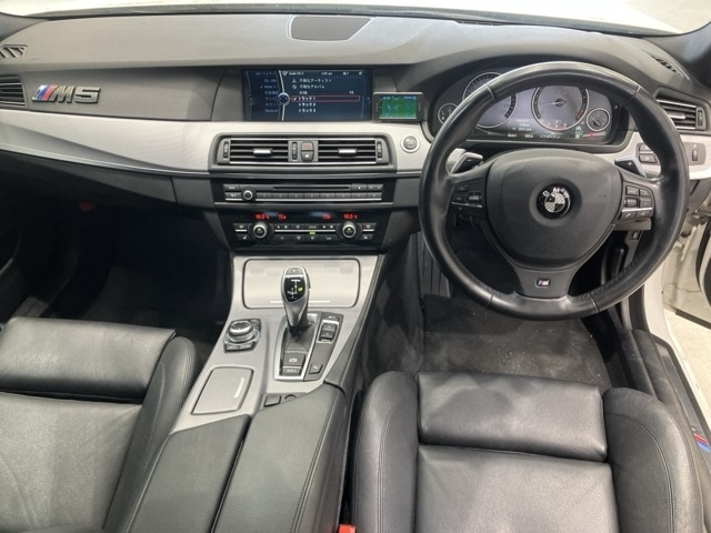 BMW 5 SERIES 2011
