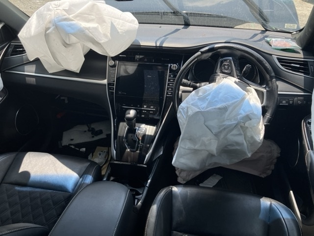 TOYOTA HARRIER 2017