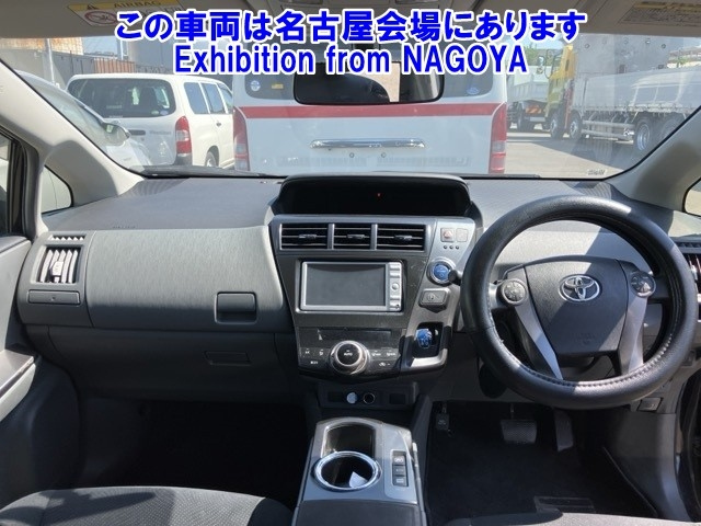 TOYOTA PRIUS ALPHA 2014