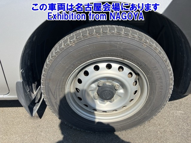 NISSAN NV200 2019