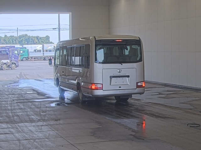TOYOTA COASTER 2018