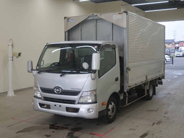 HINO DUTRO 2015