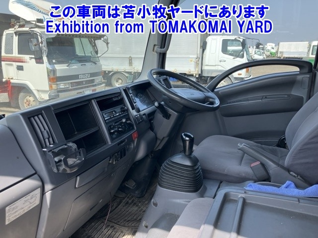 NISSAN TRUCK 2010