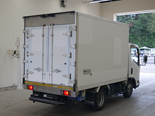 ISUZU ELF 2011