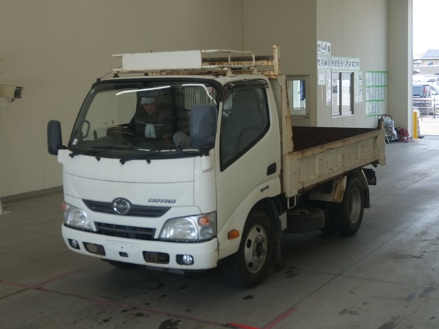 HINO DUTRO 2015