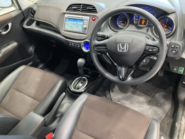 HONDA FIT SHUTTLE 2011