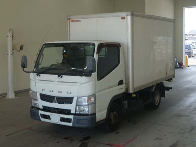 MITSUBISHI CANTER 2014