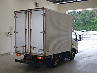 TOYOTA DYNA 2009