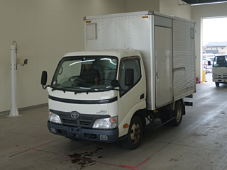 TOYOTA DYNA 2009